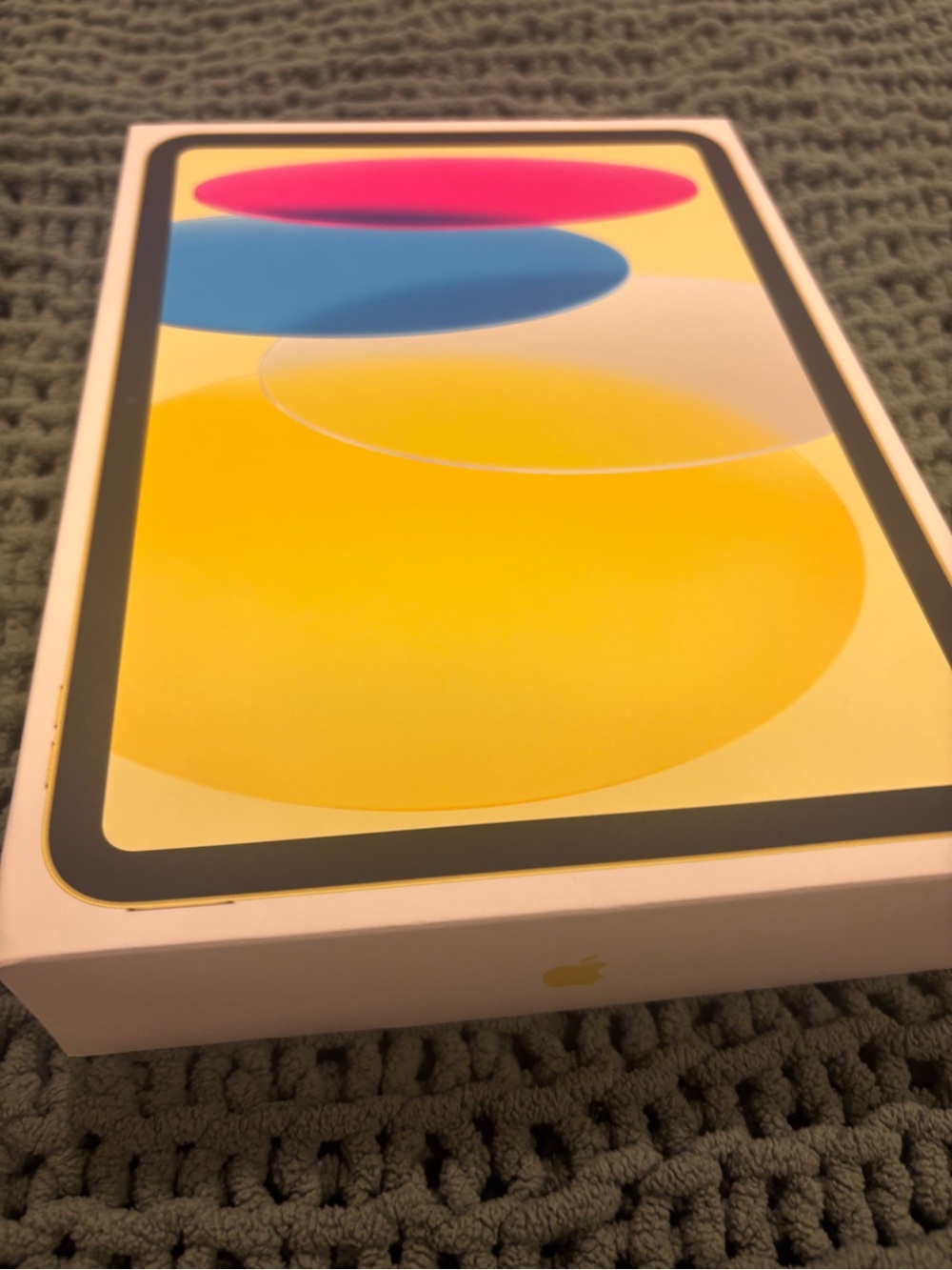 Apple iPad (A16) 128GB - Yellow - Original Box & Charger - Like New